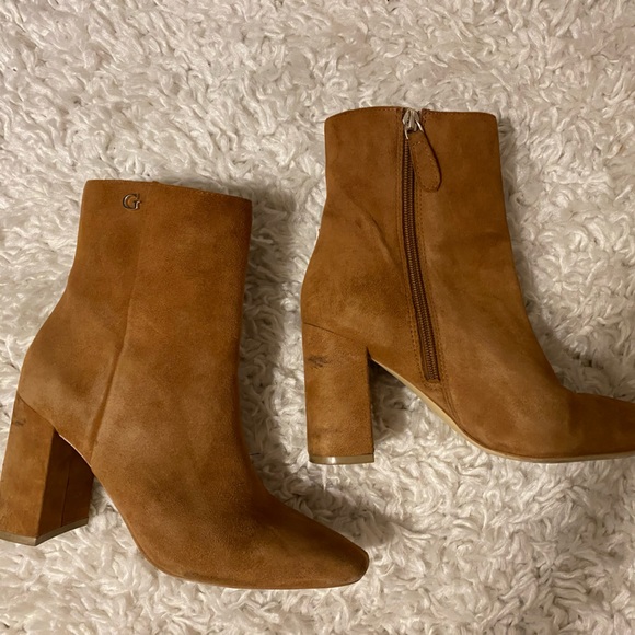 Guess, tan Suede boots, 7.5 - Picture 4 of 7